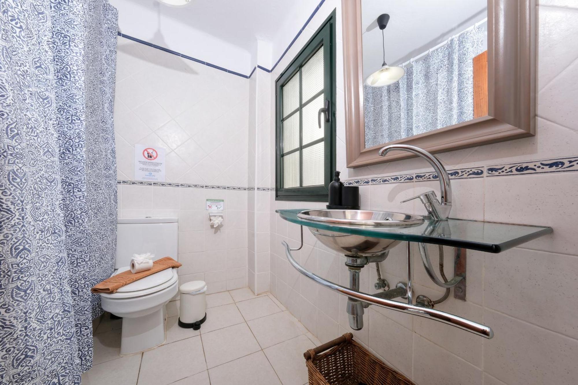 Casa Hibiscus - Shared Pool - Close To Seafront Promenade Punta Mujeres Екстериор снимка