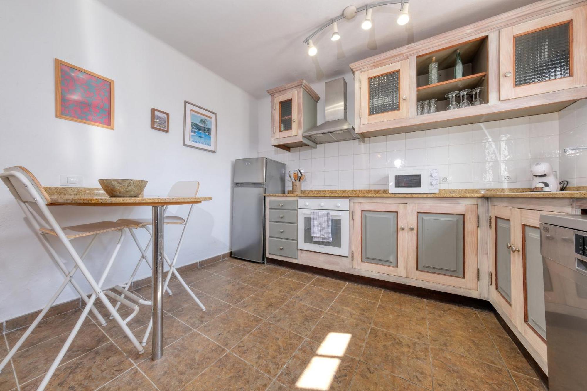 Casa Hibiscus - Shared Pool - Close To Seafront Promenade Punta Mujeres Екстериор снимка