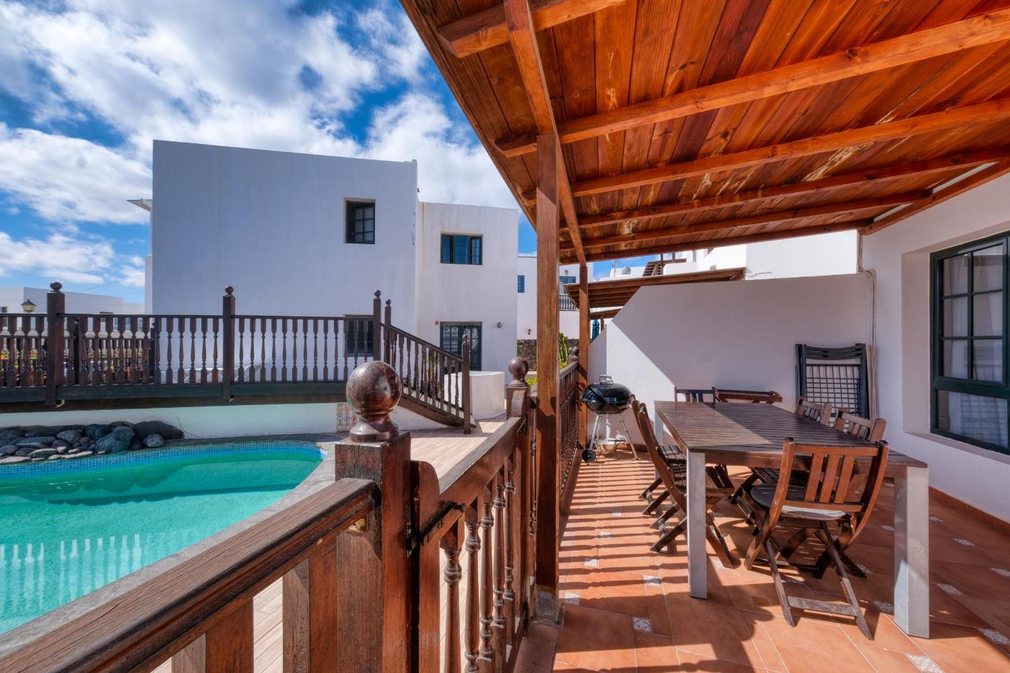 Casa Hibiscus - Shared Pool - Close To Seafront Promenade Punta Mujeres Екстериор снимка
